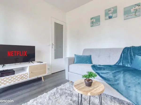 Studio meublé avec balcon centre ville Rosny