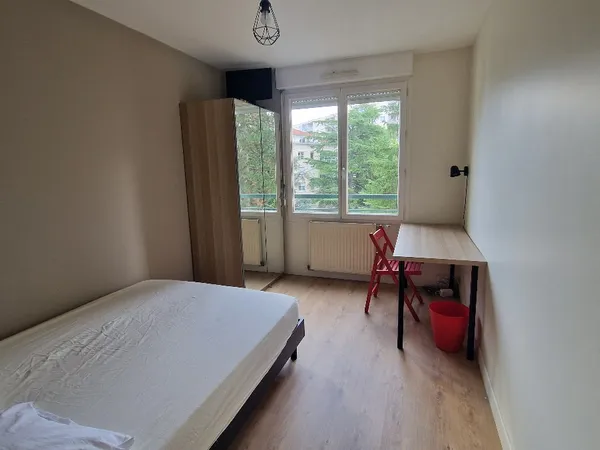 Loue chambre 13m²