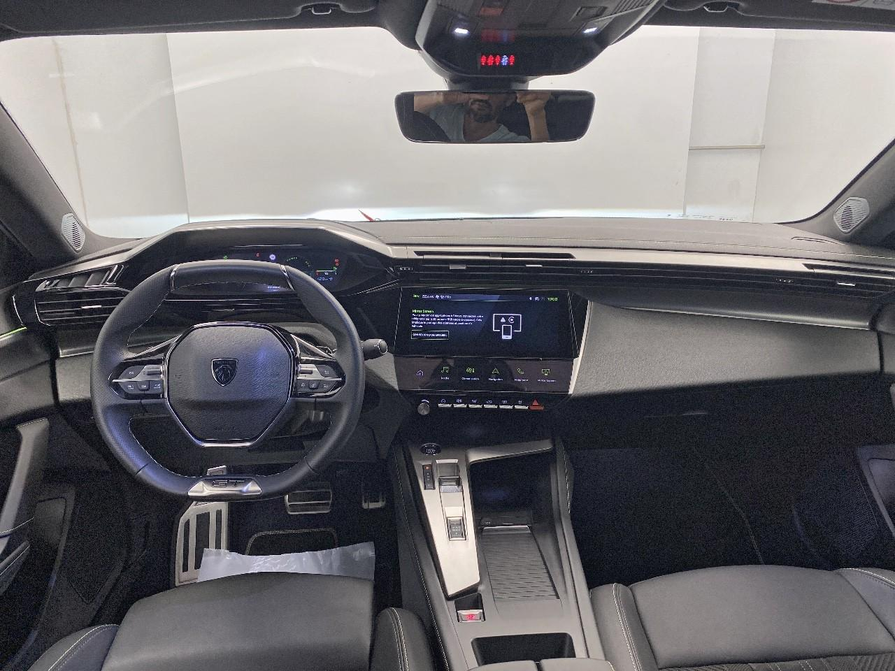 Peugeot 408 hybrid 136 e-dcs6 gt — photo 8