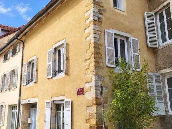 Maison de ville de caractère au coeur d'Arbois ~ 118m²50