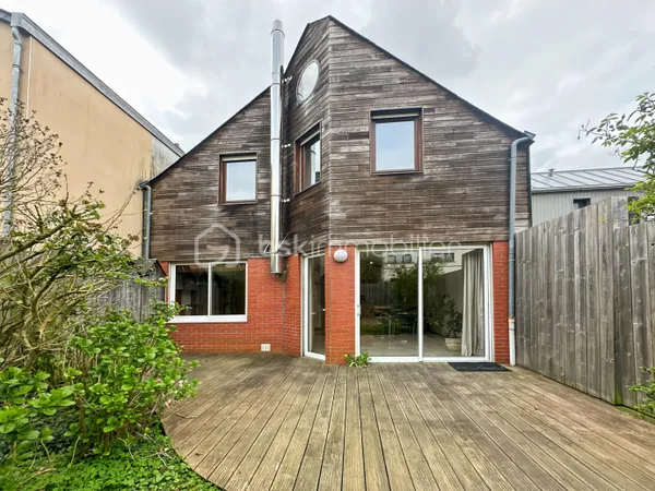 Maison 8 pièces 148 m²