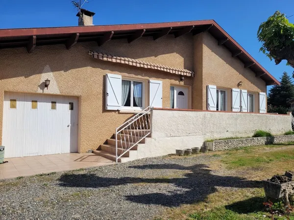 maison individuelle traditionnelle à Gratentour