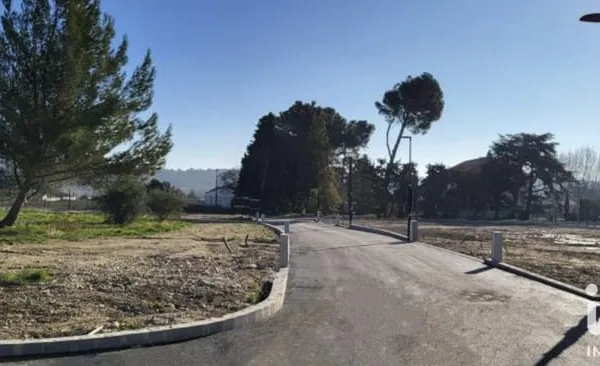 Terrain 455 m²