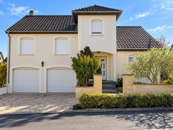 Maison 7 pièces 151 m²