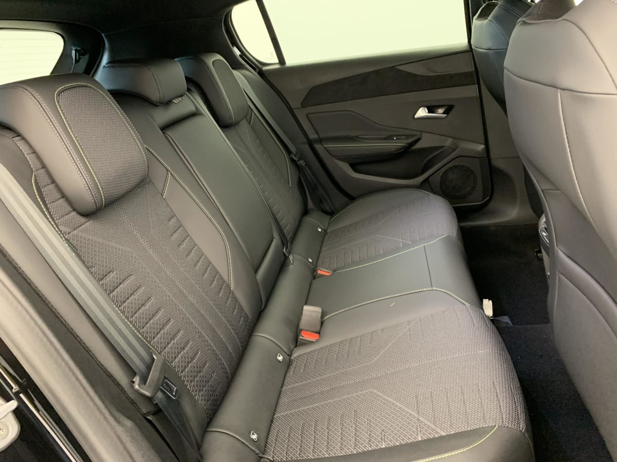Peugeot 308 — photo 10