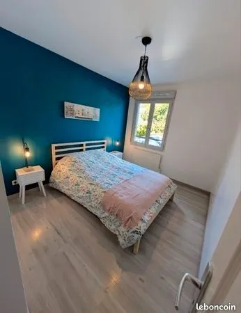 T2 meublé - Grande pièce de vie - Balcon + garage fermé - résidence calme