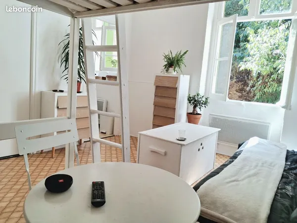 Mignon studio 19m2 meublé ville ts commerces (nature, montagnes et mer)