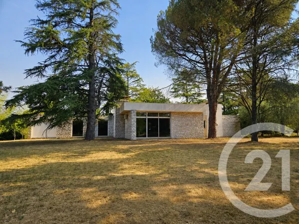Maison 6 pièces 266 m²