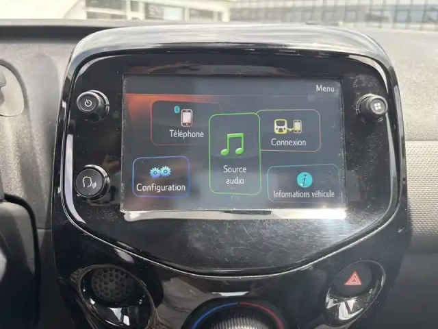 Peugeot 108 vti 72ch s&amp;s bvm5 — photo 9