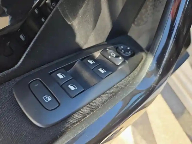 Peugeot 208 1.2 110ch tech edition s&amp;s 5p — photo 12