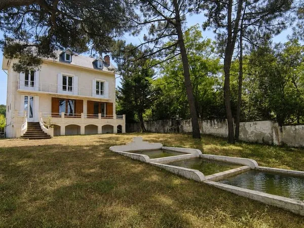 Maison 7 pièces 185 m²