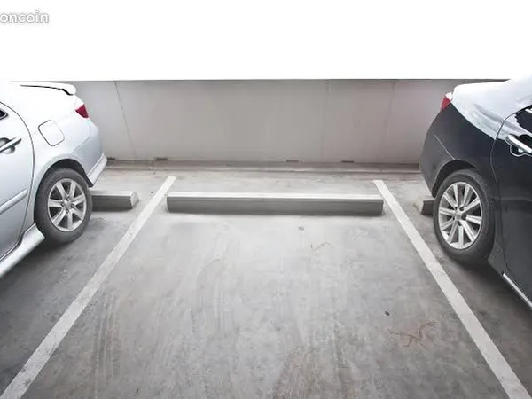 À LOUER - Place de parking privative et sécurisée dans résidence neuve (Colombes 92700)