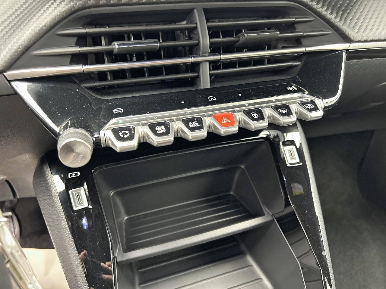 Peugeot 2008 100 s&s bvm6 style — photo 27