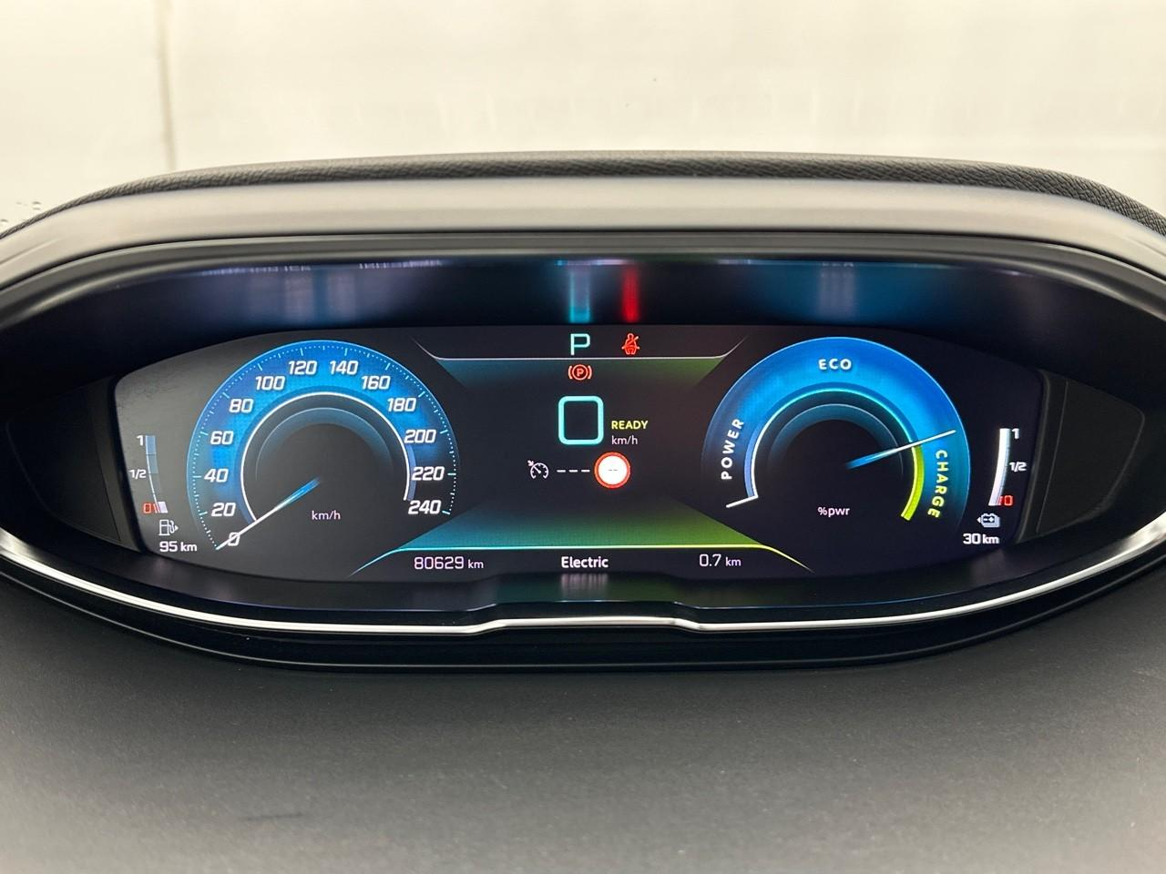 Peugeot 3008 hybrid 225 e-eat8 allure pack — photo 21