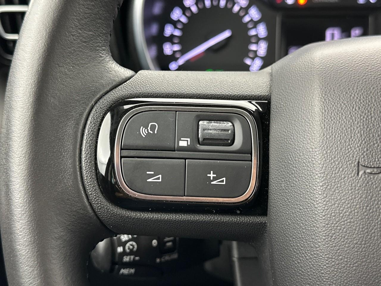 Citroën C3 Aircross puretech 130 s&s eat6 shine — photo 20
