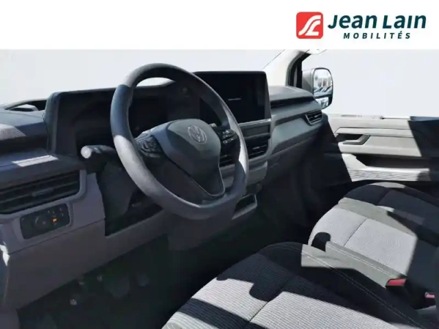 Volkswagen Transporter van l1h1 2.0 tdi 150 bva8 — photo 29