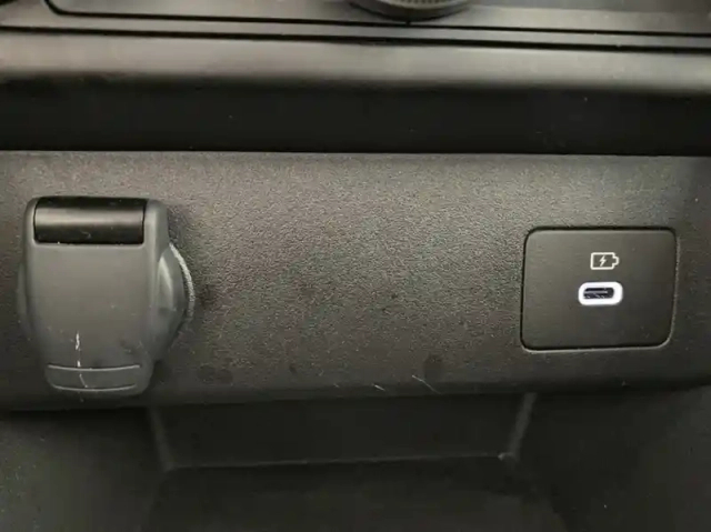 Dacia Sandero 1.0 tce 90ch journey — photo 48