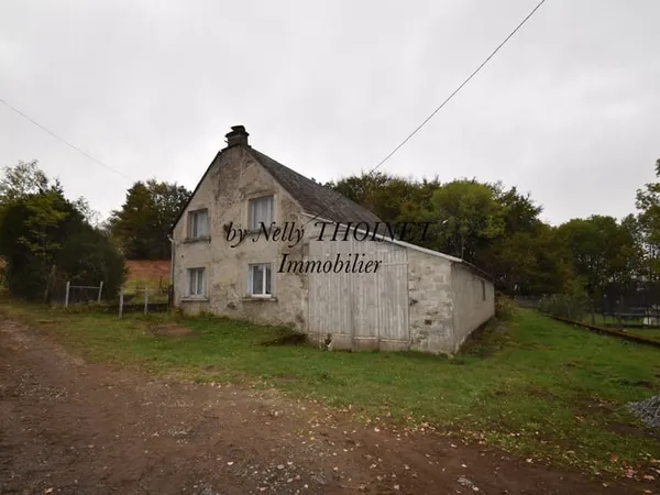 Dépt.63, SAINT-DONAT, ANCIENNE FERMETTE, 100 m2, garage et t