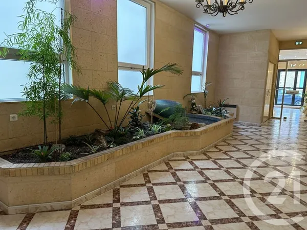 Appartement 6 pièces 145 m²