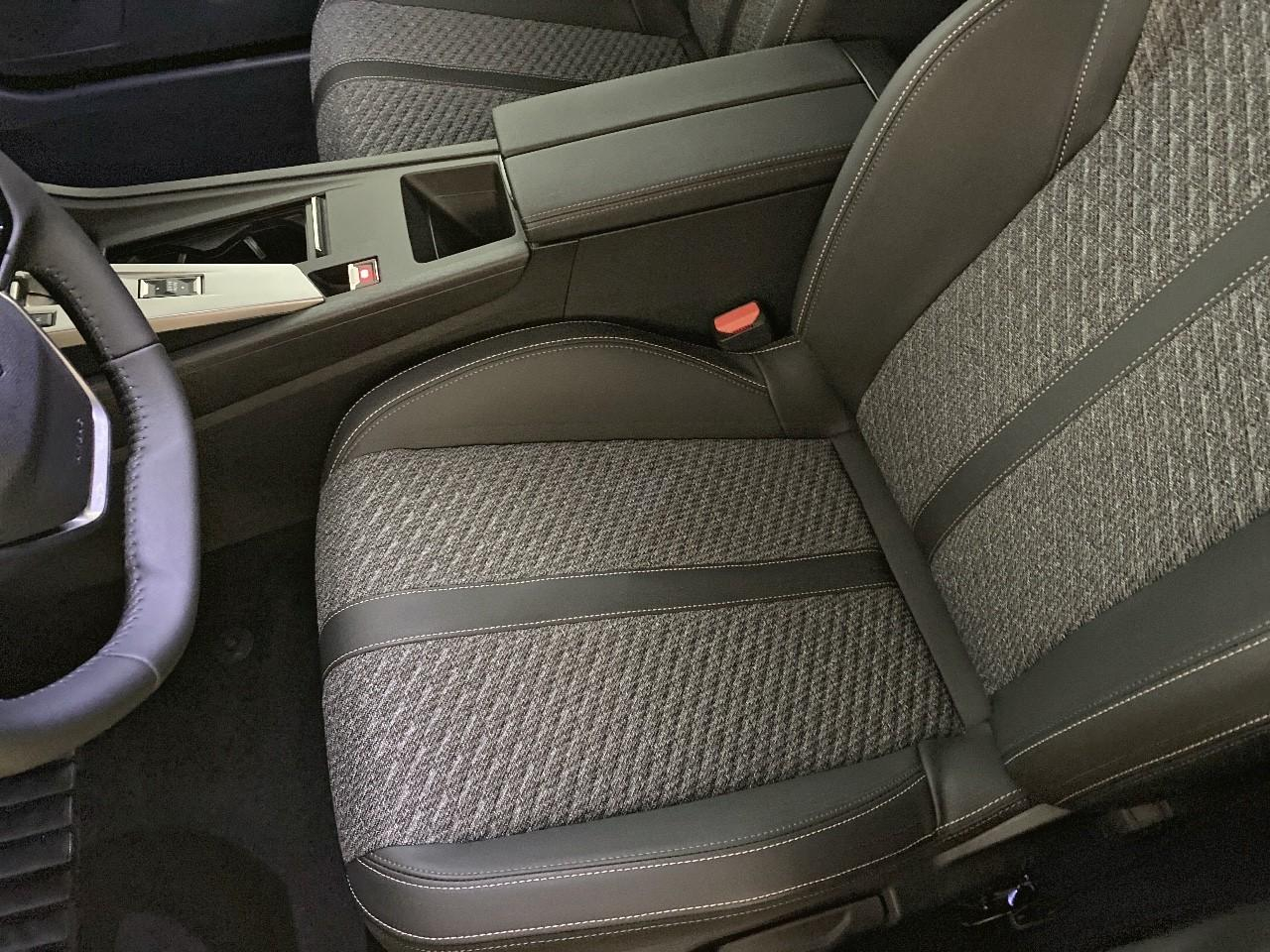 Peugeot 308 sw hybrid 145 e-dcs6 allure — photo 9