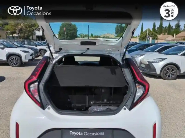 Toyota Aygo x 1.0 vvt-i 72ch dynamic s-cvt my24 — photo 10