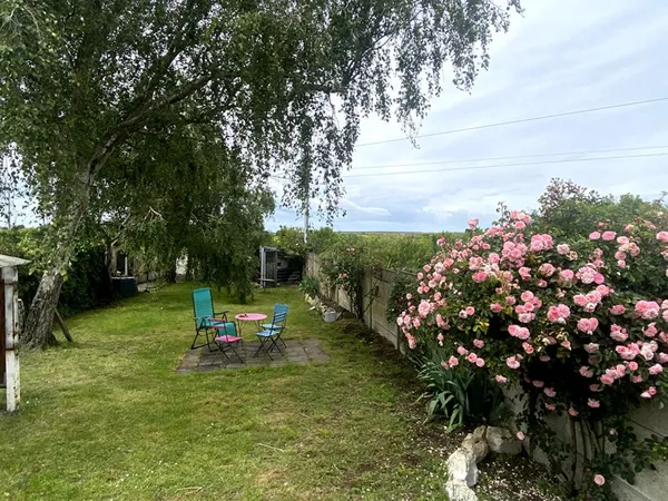 BATZ SUR MER GRANDE MAISON CHARME DE L'ANCIEN AVEC GARAGE ET JARDIN BEAUCOUP DE CHARME - POSSIBILE R
