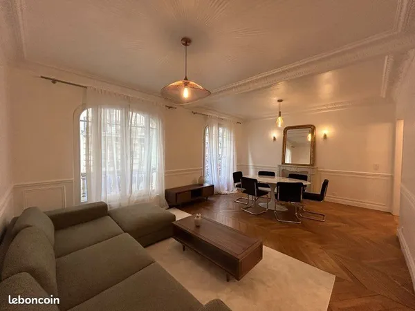 Superbe Appartement Haussmannien rénové 3 pièces 69 m2 - Métro Porte d'Orléans à 30 m - Mobilier neu