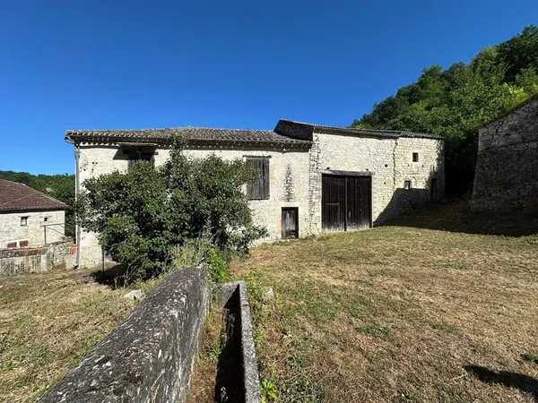 Ancienne boulangerie d'époque avec des dépendances