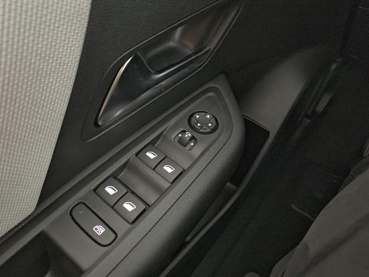 Citroën C4 X hybride 145 ch e-dcs6 max — photo 20