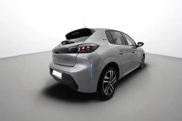 Peugeot 208 puretech 75 s&amp;s bvm5 — photo 6