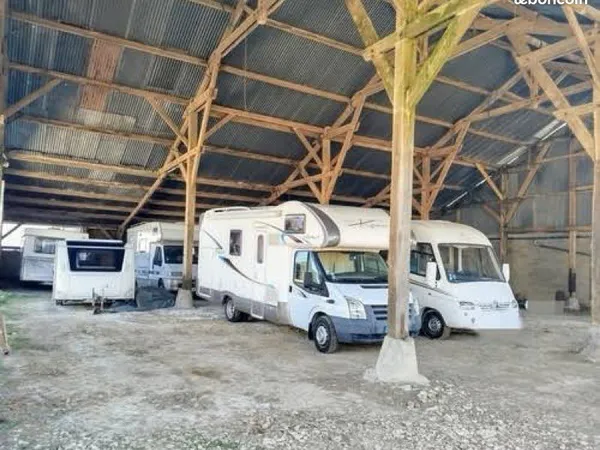 Gardiennage /hivernage camping car caravane voiture bateaux 4x4..