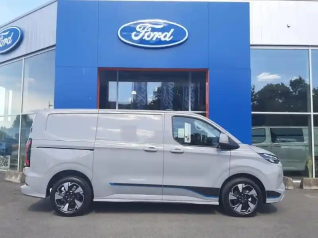 Ford Custom transit  fg 320 l1h1 2.5 duratec 232ch hybride rechargeable sport cvt — photo 12
