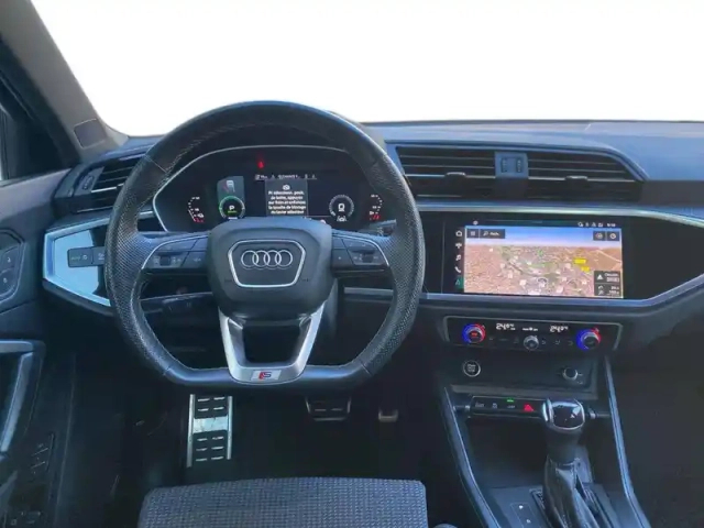 Audi Q3 sportback 45 tfsie 245 ch s tronic 6 — photo 12