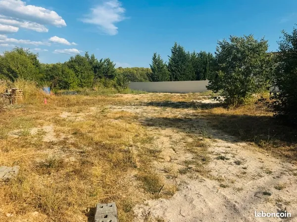 Terrain 500 m² Greasque