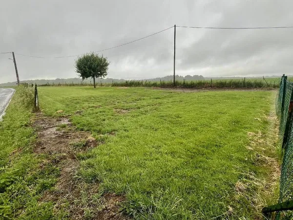 Terrain constructible 802 m²