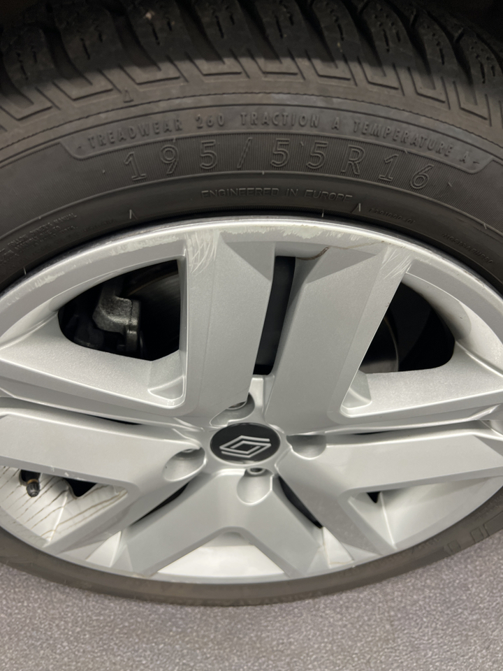 Renault Clio dCi 100 — photo 24