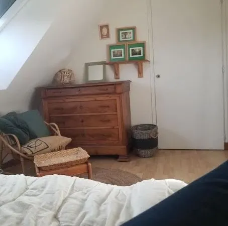 Chambre 1 pièce 9 m²