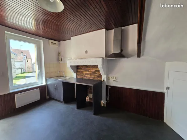 5 mn VICHY, LE VERNET Maison de ville