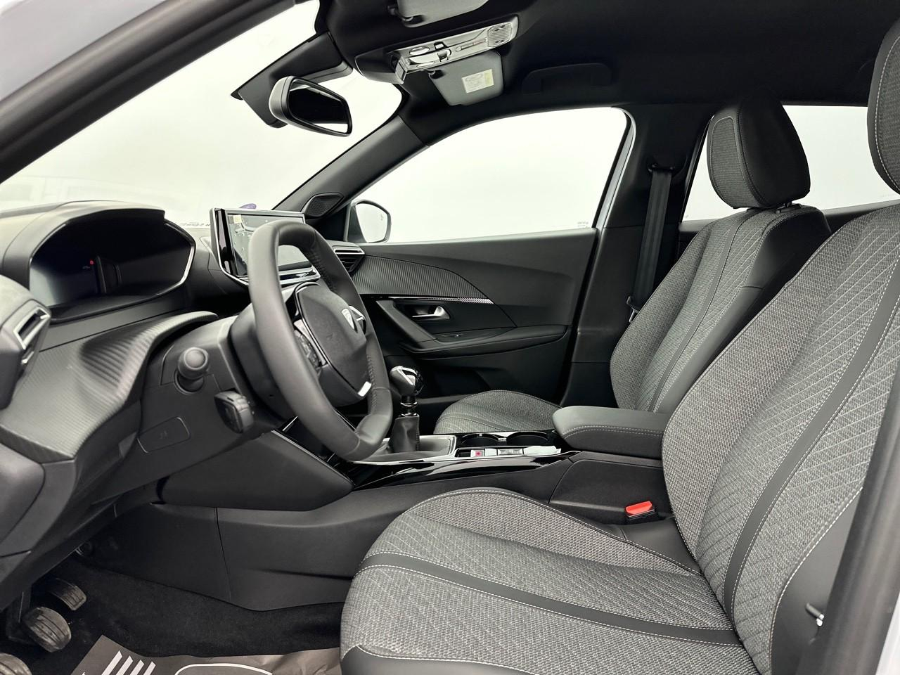 Peugeot 2008 100 s&s bvm6 allure — photo 9