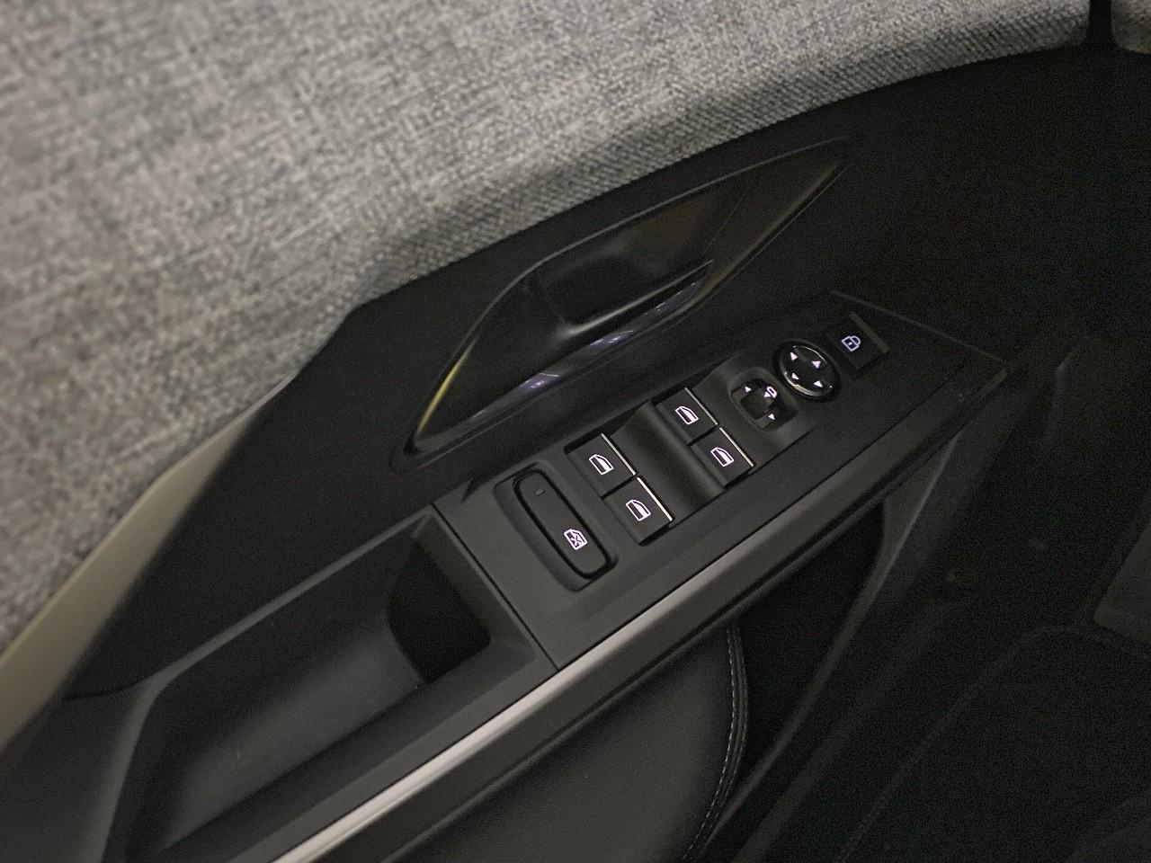 Peugeot 3008 hybrid 145 e-dcs6 gt — photo 20