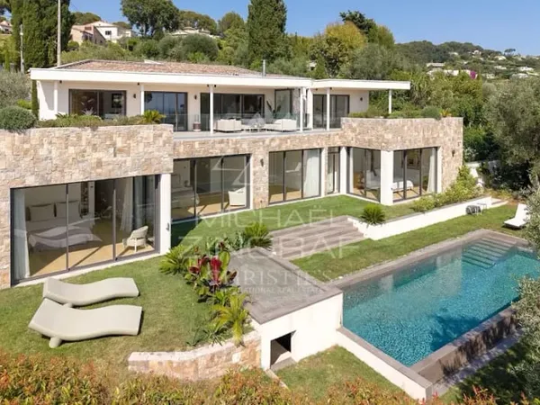 Maison 9 pièces 398 m²