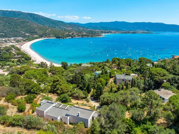 Villa 6 pièces 150 m²