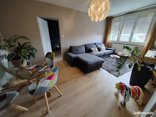 Joli 2 pièces lumineux rénové avec cave et cellier