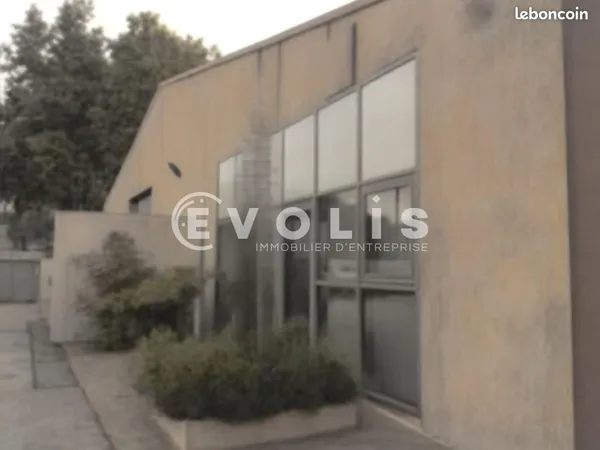 Bureaux 152 m²