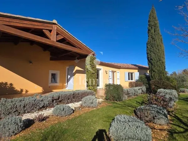 Maison de plain-pied 5 pièces 115 m²