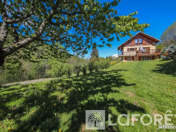 Maison 7 pièces 152 m²