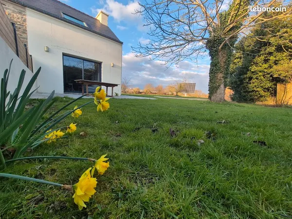 À LOUER - Longère rénovée meublée de 98 m² - 3 chambres - Grand-Champ
