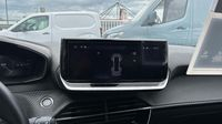 Peugeot 208 1.2 PureTech 100ch S&S Allure — photo 29