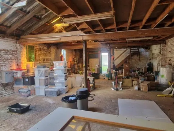 Local professionnel 140 m²