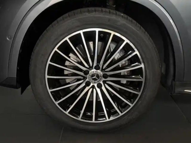 Mercedes Glc 220 d 4matic amg line — photo 29